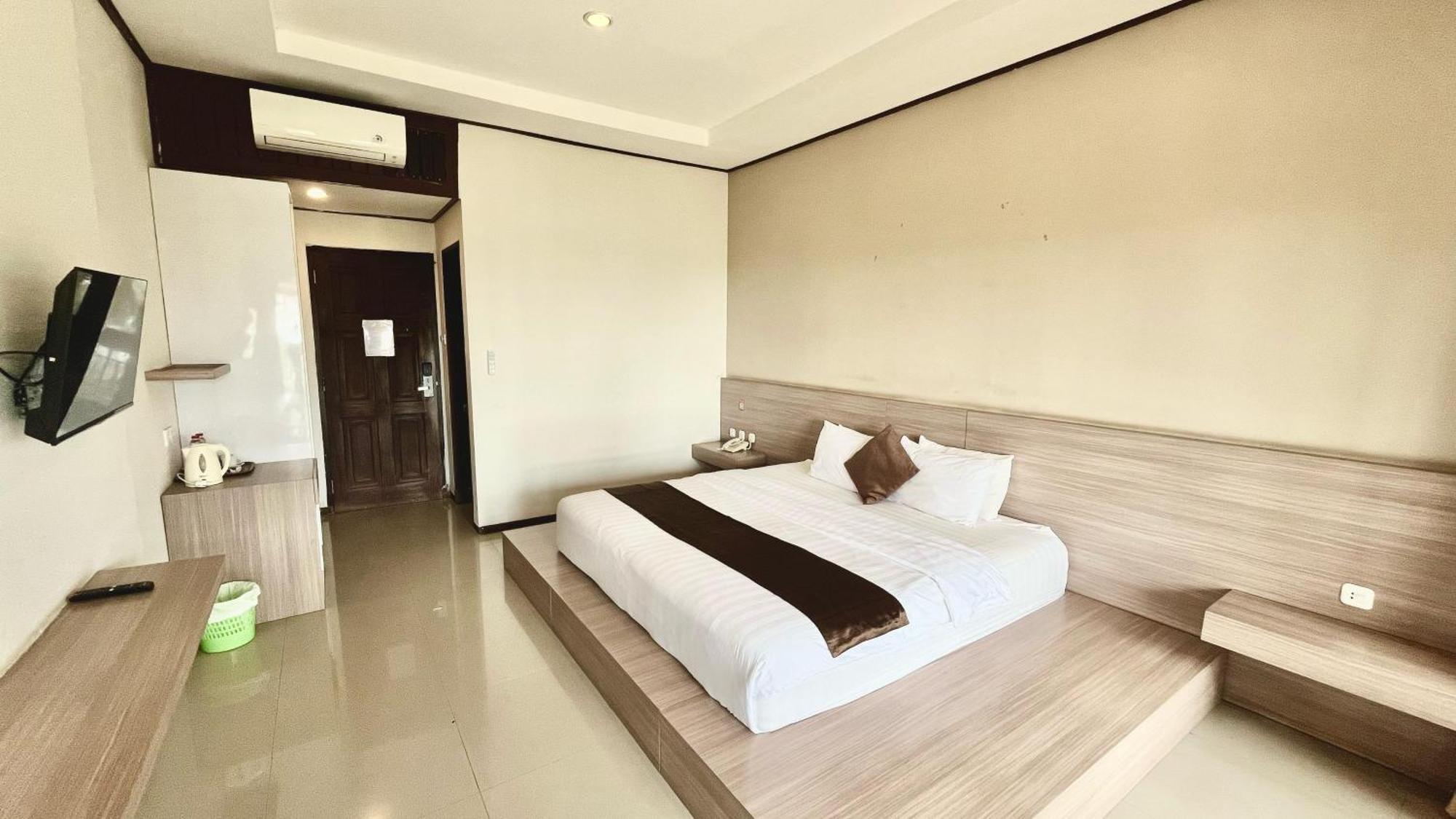 Surya Kencana Seaside Hotel Pangandaran Exterior photo