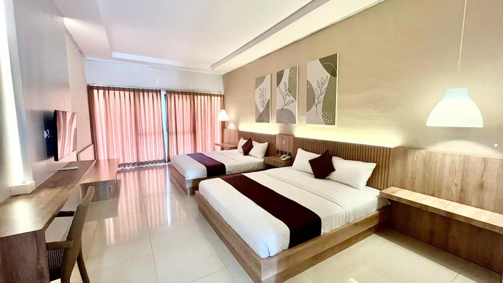 Surya Kencana Seaside Hotel Pangandaran Exterior photo