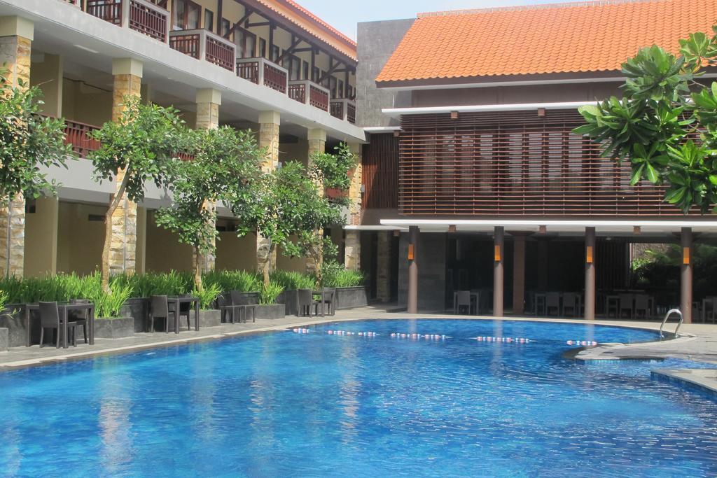 Surya Kencana Seaside Hotel Pangandaran Exterior photo