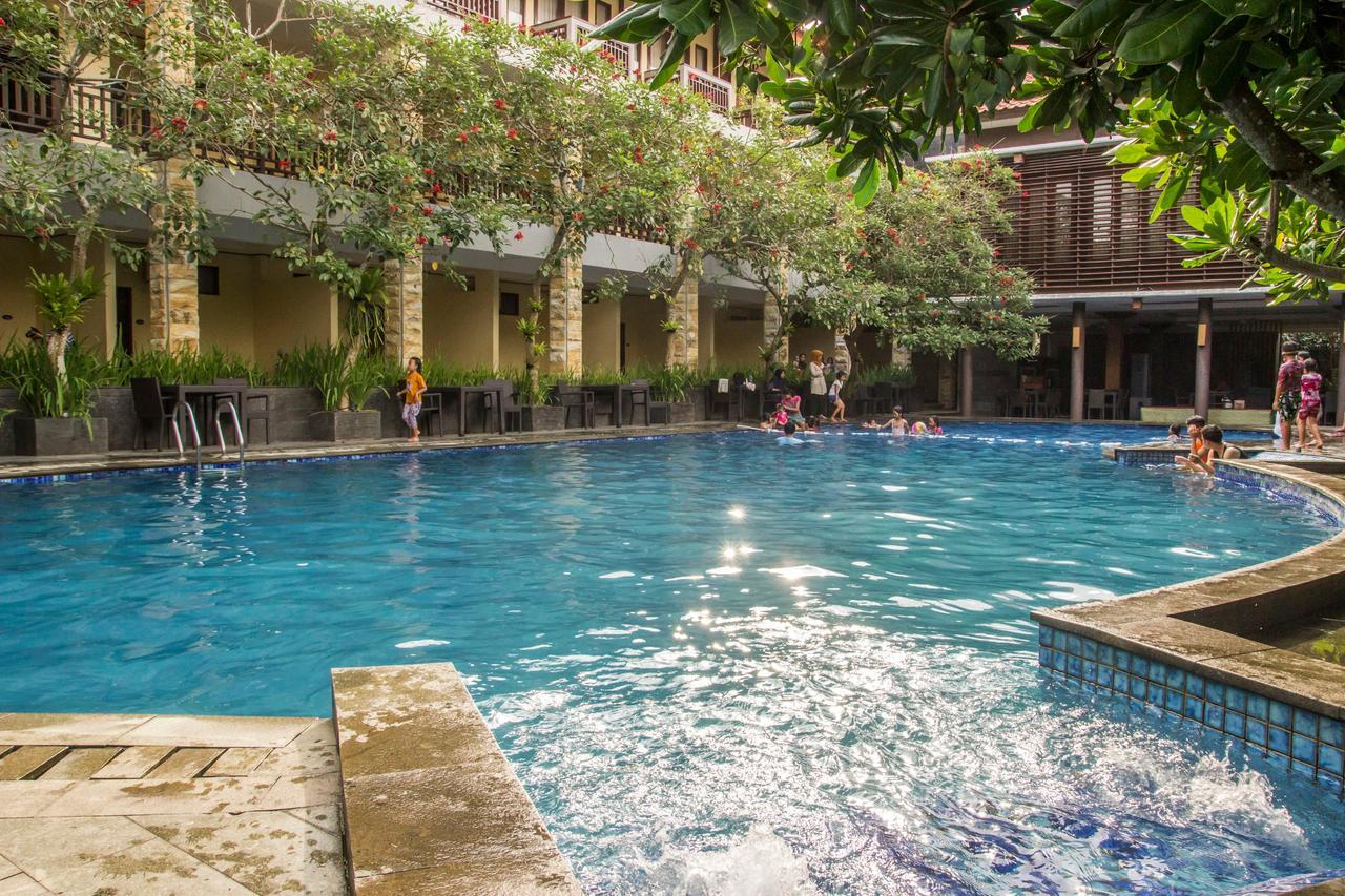 Surya Kencana Seaside Hotel Pangandaran Exterior photo